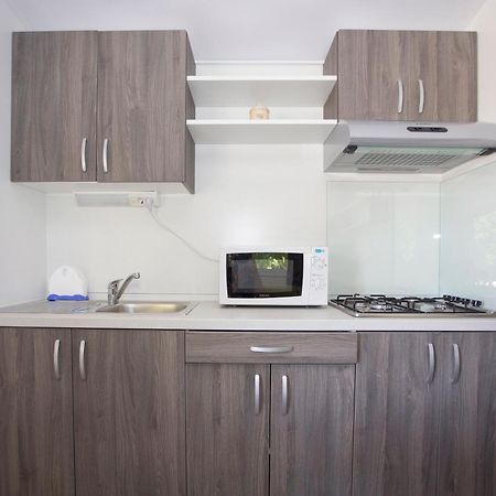 פורץ Cherry Premium Bianca Mobile Homes Zelena Laguna חדר תמונה