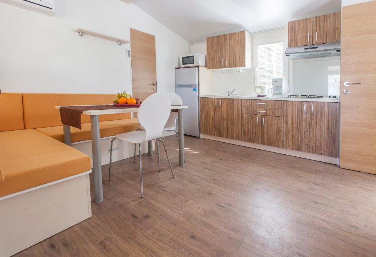 פורץ Cherry Premium Bianca Mobile Homes Zelena Laguna מראה חיצוני תמונה