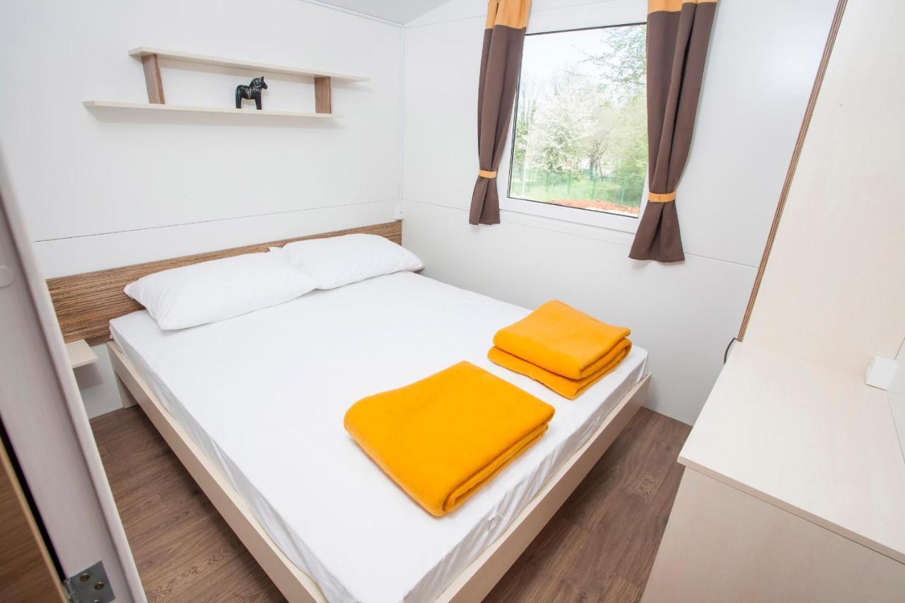 פורץ Cherry Premium Bianca Mobile Homes Zelena Laguna מראה חיצוני תמונה